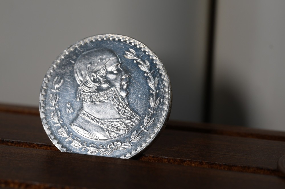 1960 Un Peso Mexico Silver--See video!!