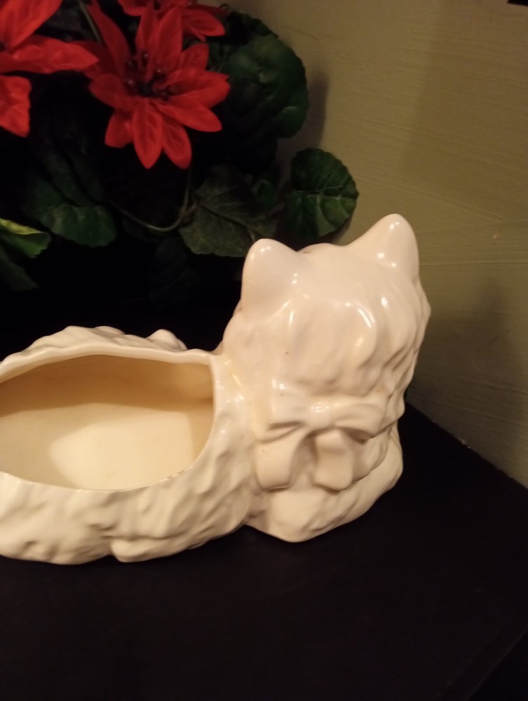 A Beautiful Vintage White Persian Cat A Planter Ceramic