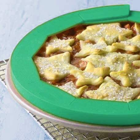 Silicone Pie Crust Shields 2pk, Adjustable Pie Baking Protectors, Green