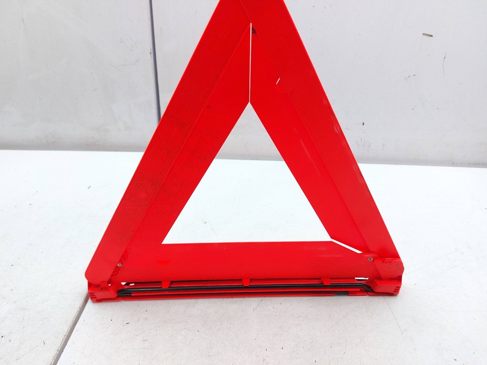 MERCEDES E CLASS C207 W207 HAZARD WARNING TRIANGLE A2048900197 2011