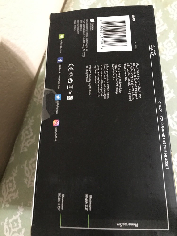 Utopia ReTrak 360 Degree 3D Virtual Reality Headset Bundle Earbuds & Controller