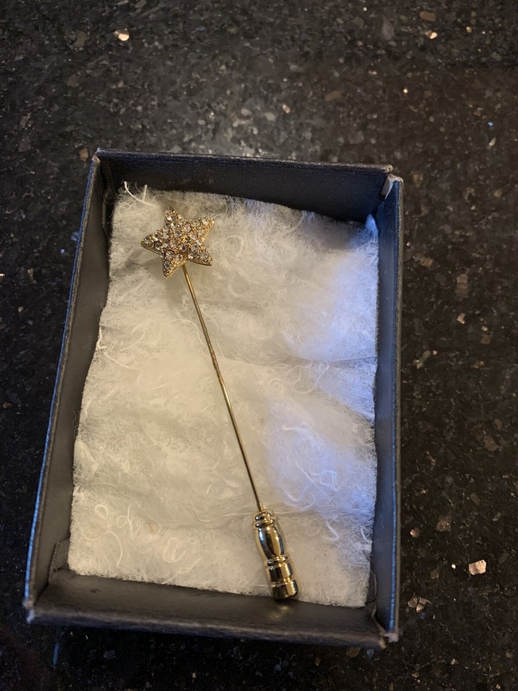 English Stock Pin