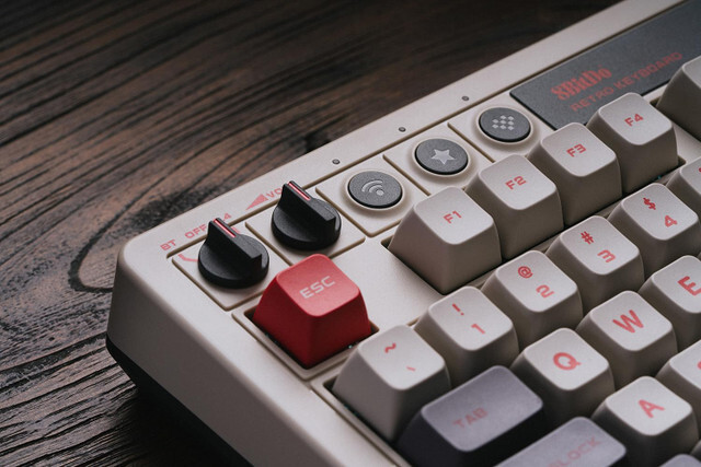 Retro Mechanical Keyboard for Windows & Android NES Edition - 8BitDo