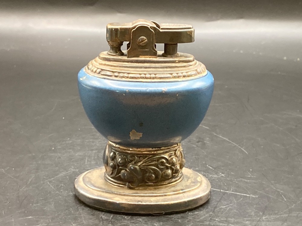 Vintage Ronson Leona Blue and Chrome Table Lighter