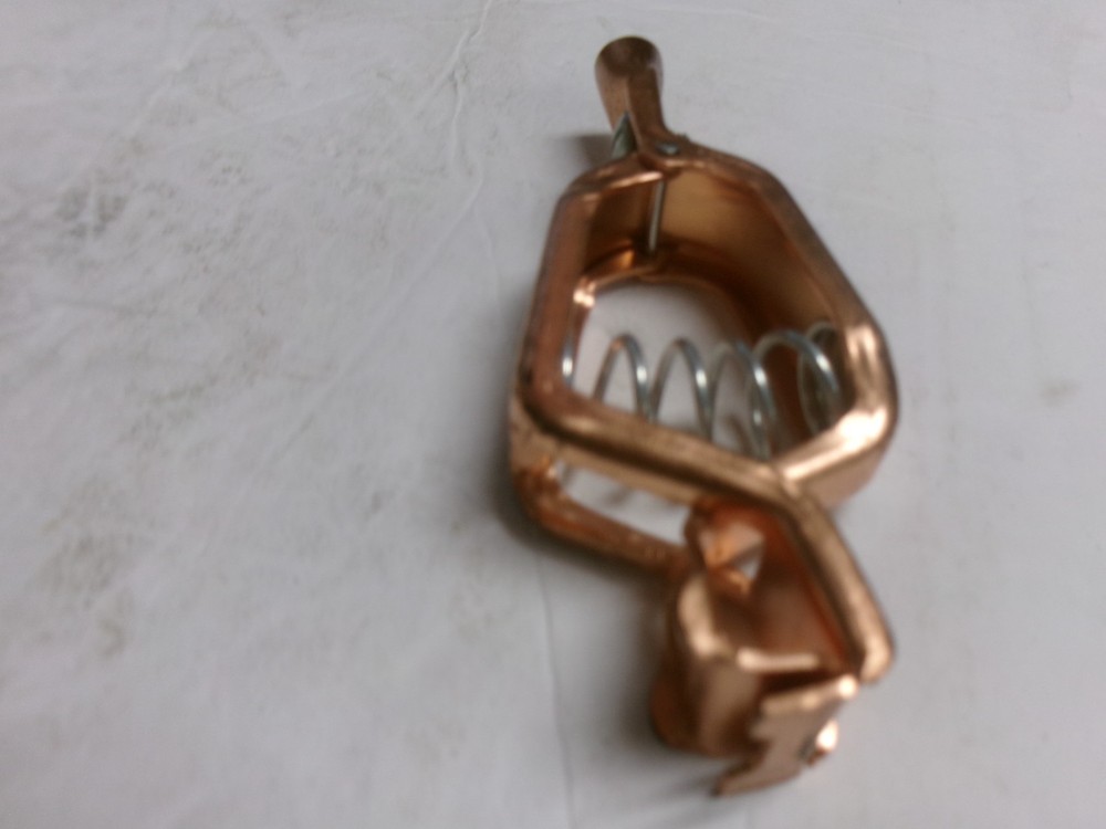 (1) Mueller No 21c 100 amp Heavy Duty Solid Copper Clip (New)