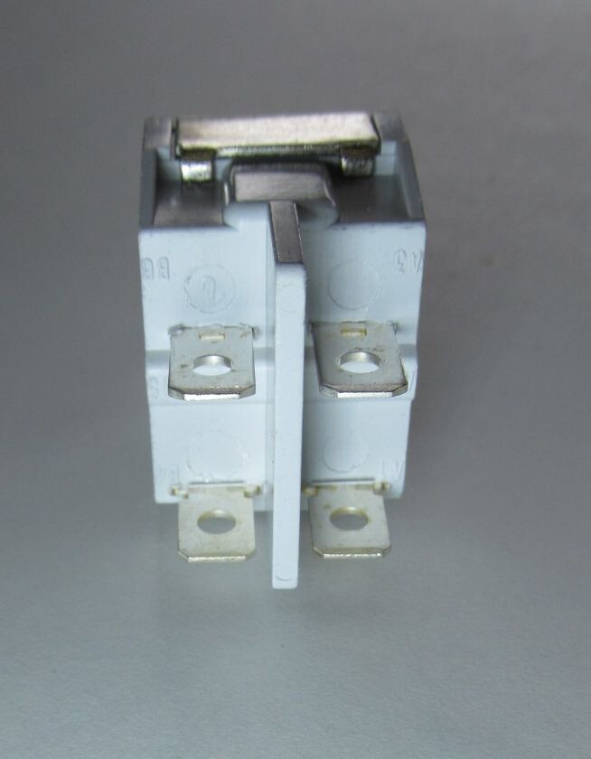 APEM 641H/2 PANEL MOUNT ON-OFF TOGGLE SWITCH DPST 15A 250-VAC WITH MOUNTING NUTS