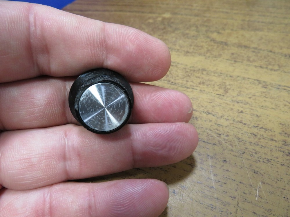 sencore sg165 AM-FM Stereo Analyzer Small knob chipped #1