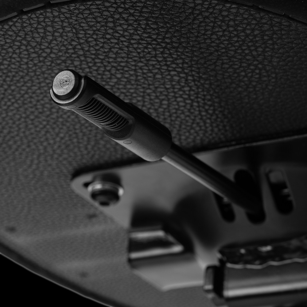 Gator Air Glide Drum Throne with Saddle Seat, Red