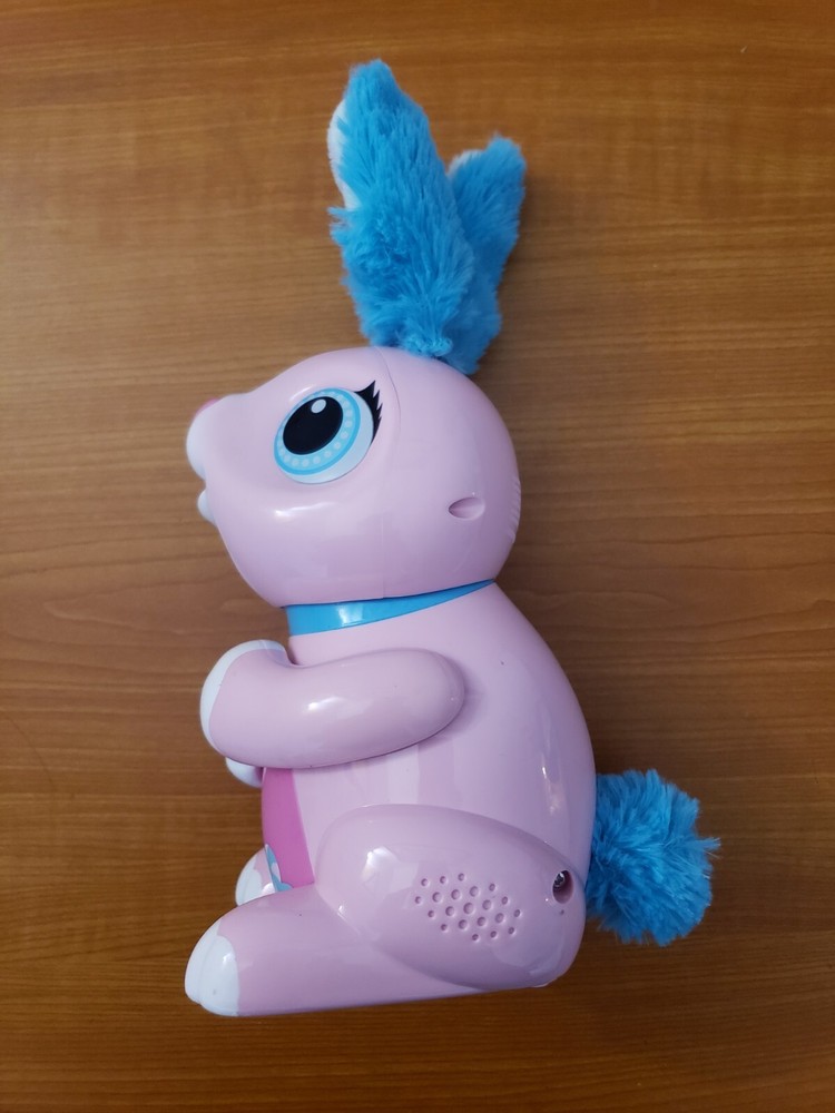 Spin Master Zoomer Hungry Bunnies Shreddy Interactive Toy