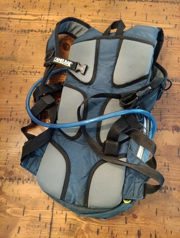 CAMELBAK Blowfish Hydration Backpack With Bladder Blue/Black 80 OZ S11