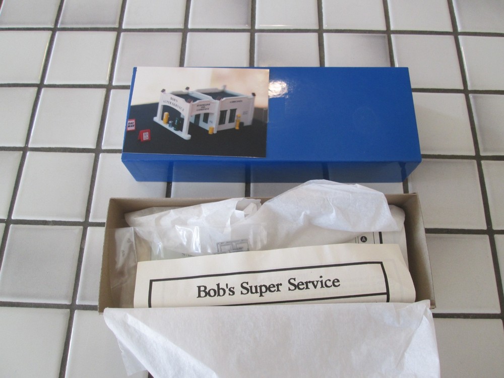 arrowhead scale models BOB'S SUPER SERVICE building kit HO scale