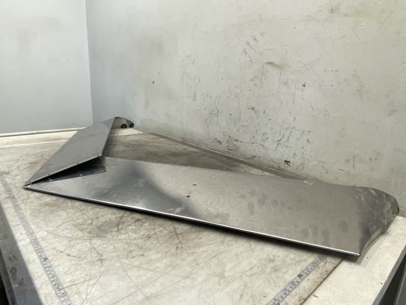 2010 Peterbilt 388 Visor (654-10793)