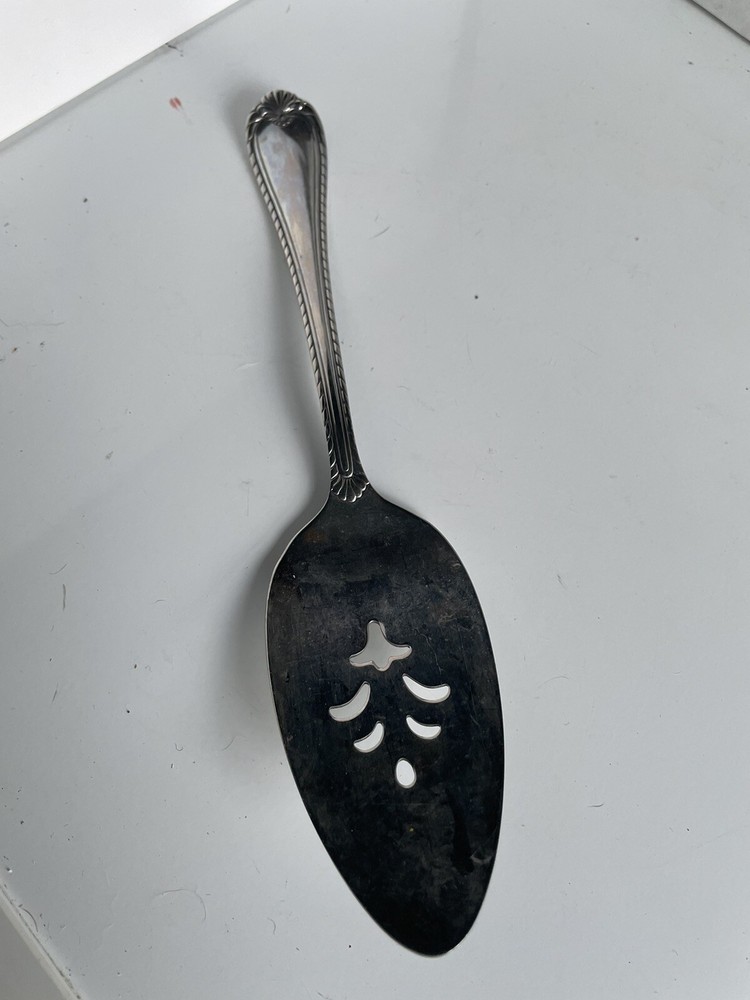 Oneida Silver plate Slotted Pie Cake Server