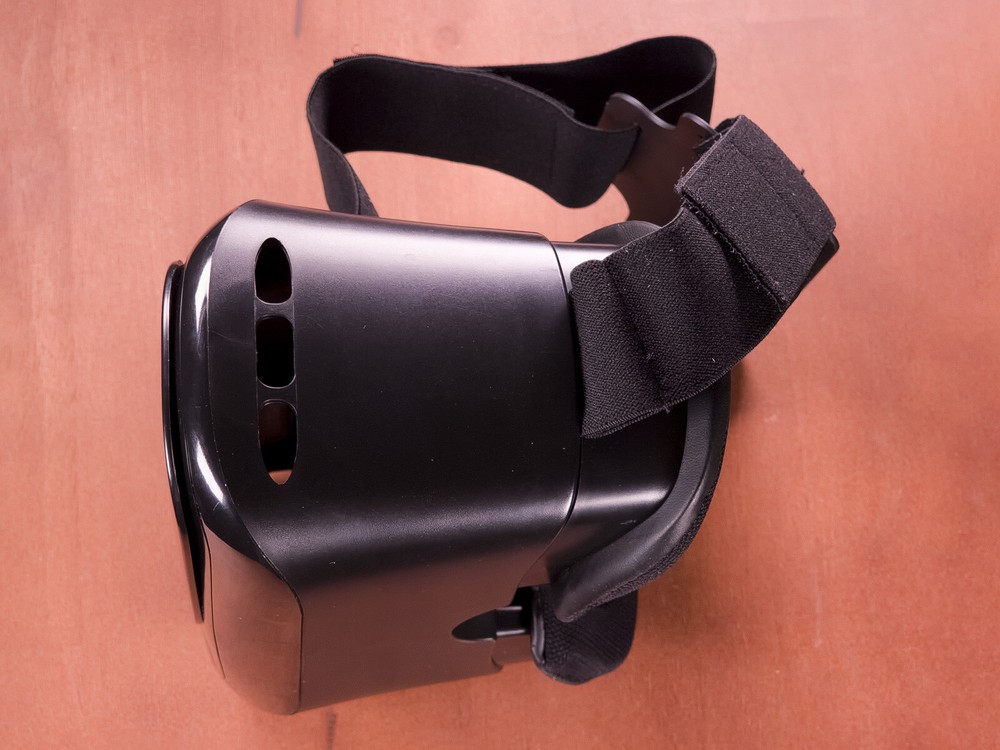 Art+Vision VR Virtual Reality Headset for Android and iPhone (No Earbuds) AS IS