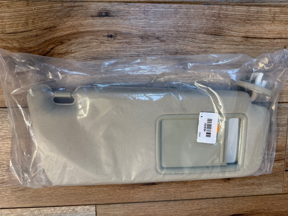 Front Right Passenger Side Sun Visor, Sun Visor Replacement with Makeup Beige