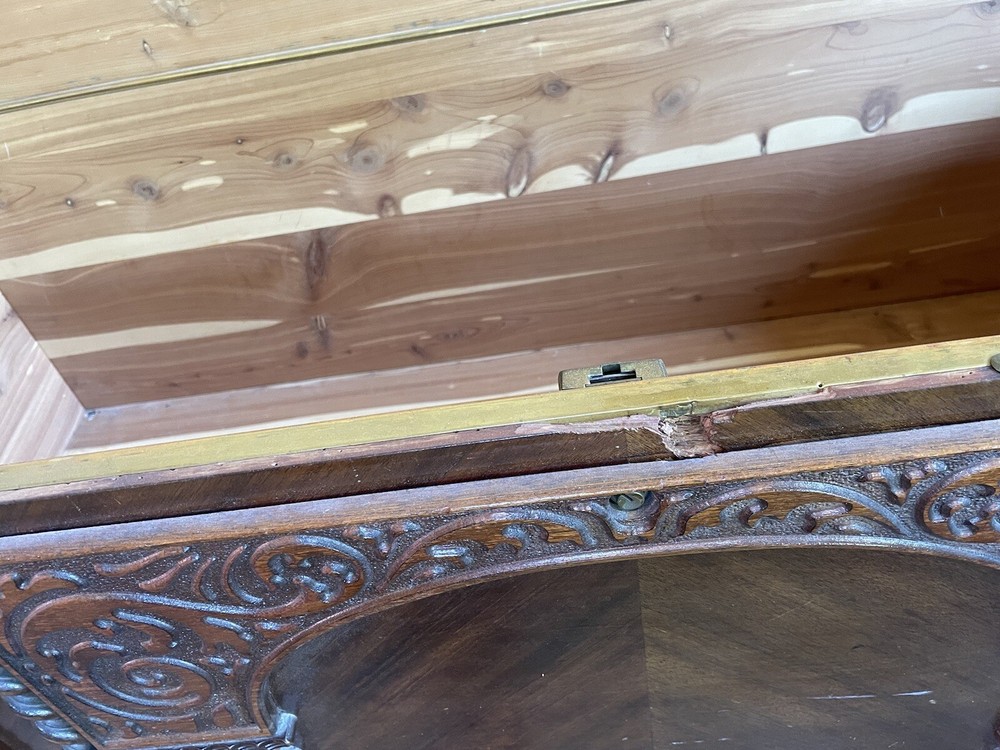 Dilllingham Cedar Chest