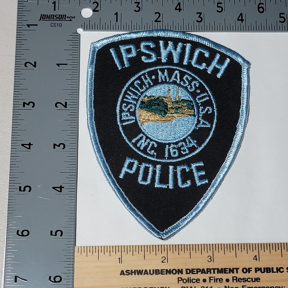 LE7B1 Police patch Massachusetts Ipswich