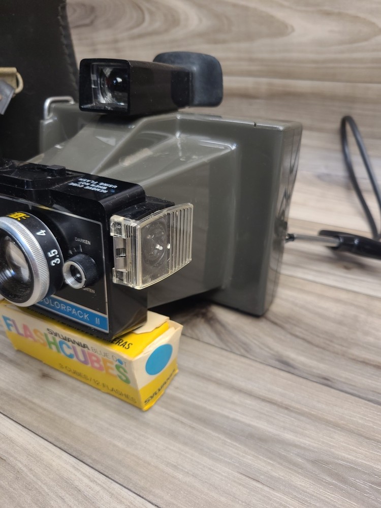 Polaroid Land Camera Colorpack II, Grey Instant Camera, Retro W/Case & Flashcube