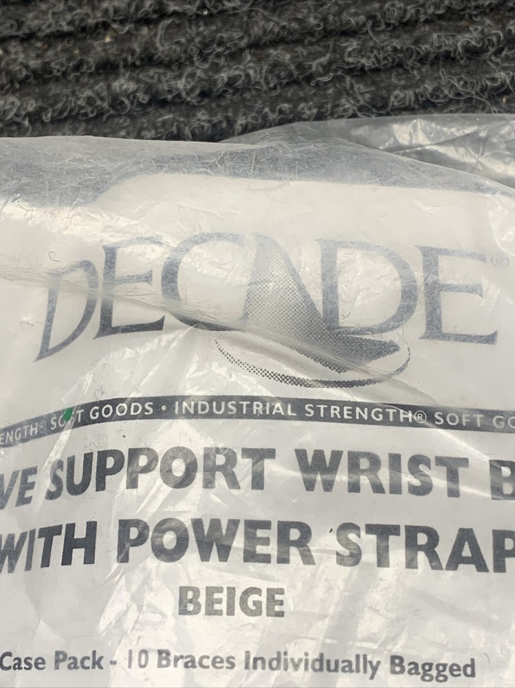 New DECADE Active Support Wrist Brace With Power Strap 41704 Right Hand