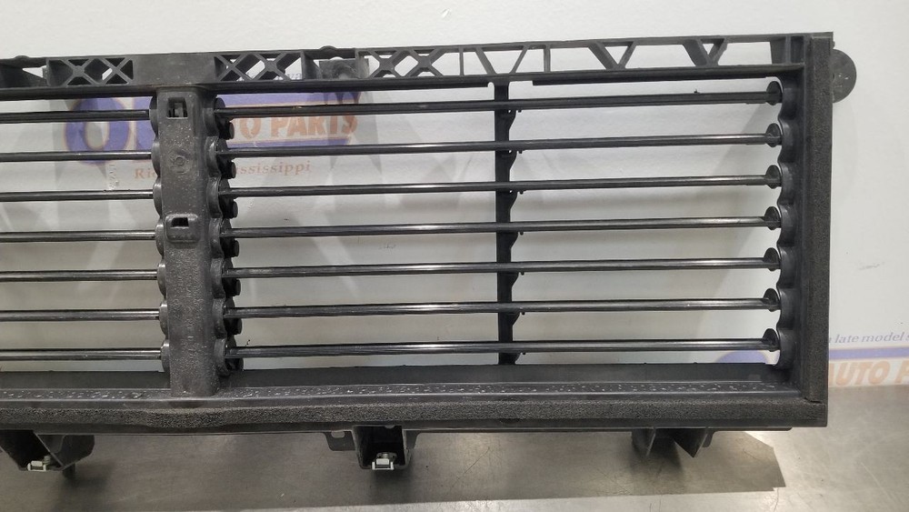 24 DODGE RAM 2500 AIR SHUTTER ASSEMBLY