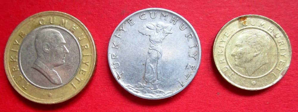 TURKEY THREE COLLECTABLE MIXED 10 - 25 & 50 KUROS COINS WITH DIFFERENT DATES