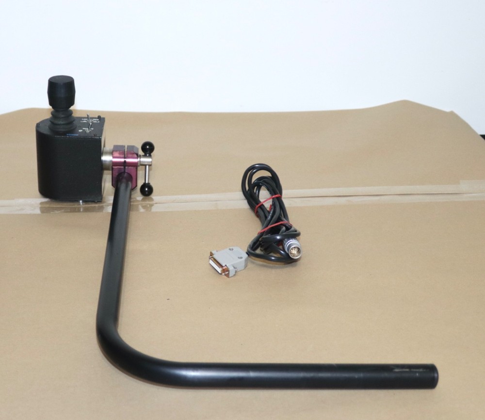 Vinten MC-2000  Robotic Controller Motorized Rotate  Head.with handle, Data wire
