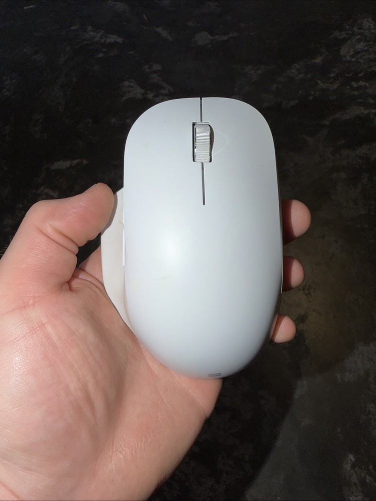 Microsoft Bluetooth Ergonomic Mouse Model 1955 White Untested