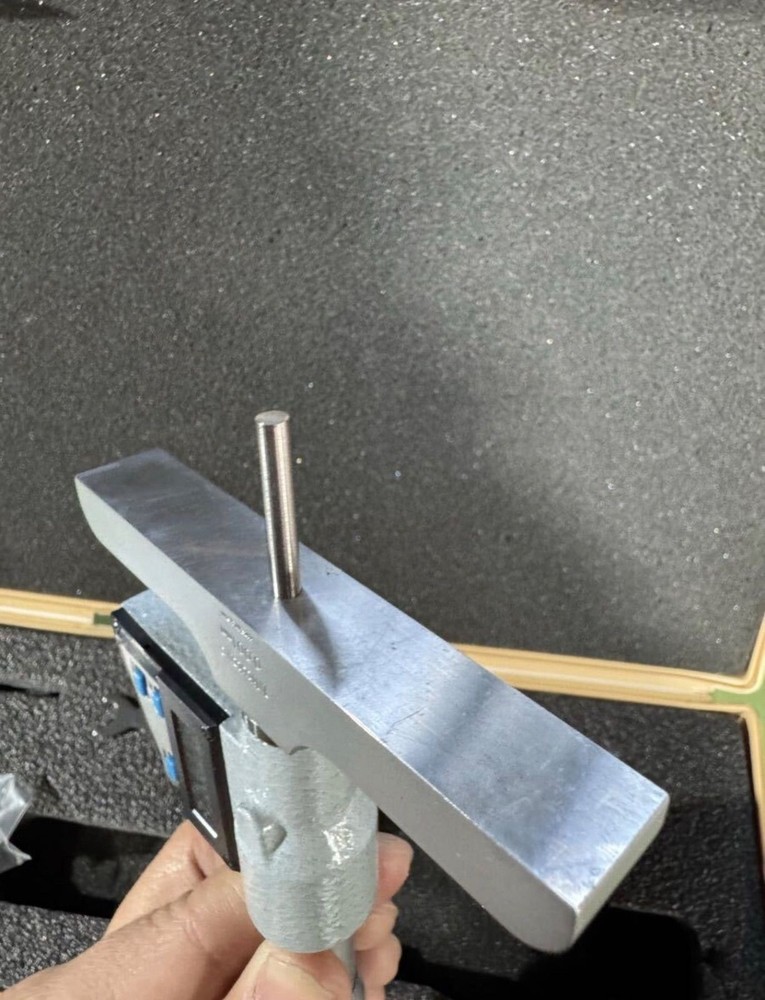 Mitutoyo Depth Micrometer DMC100-150DM #117