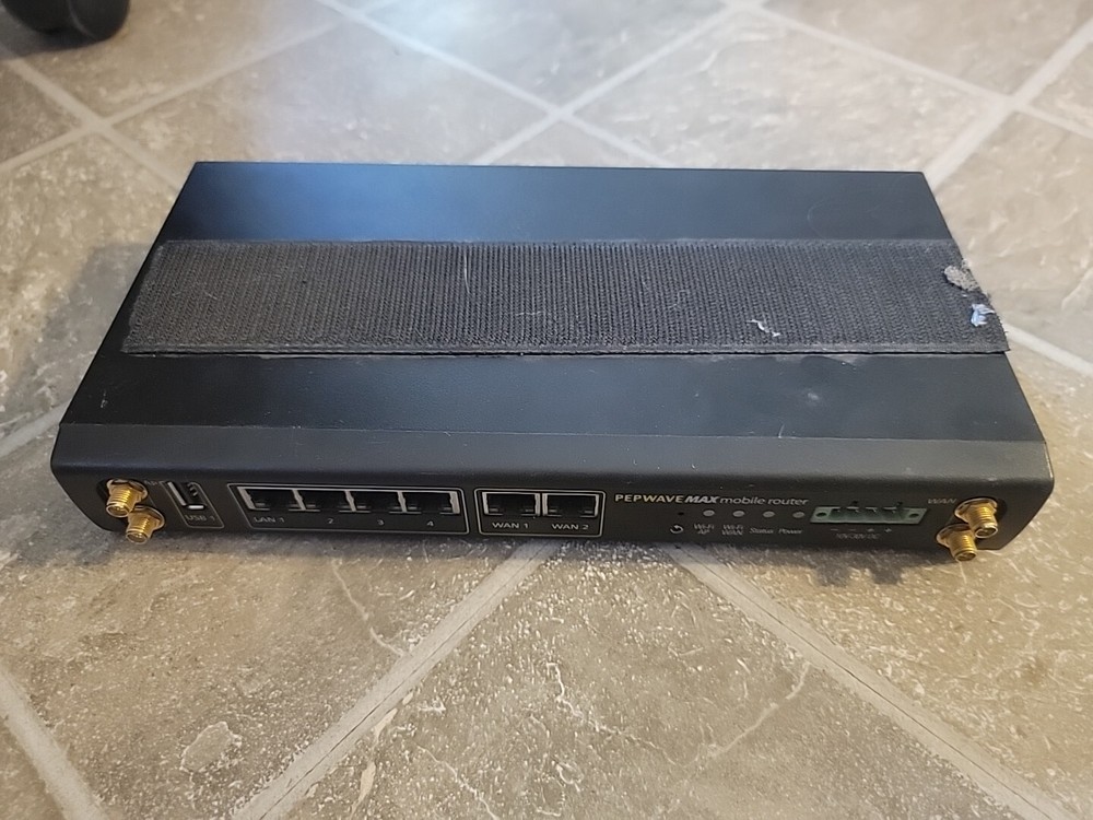 Peplink/Pepwave Max 700 Mobile Router Model no.MAS-GN2-R