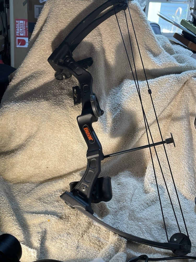 Bear Brand Compound Bows Brave III Model For Kids Great For Practicing