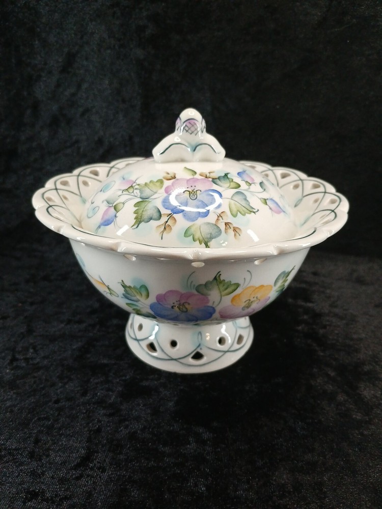 Caxap Covered Candy Dish Ritclated Edge