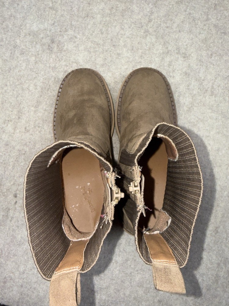 Universal Thread Women’s Size 8 Chunky Platform Boots Zip