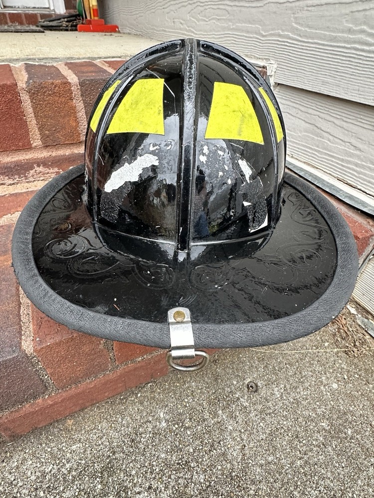 Cairns Authentic 1010 Fire Helmet Firefighter Neck Shield