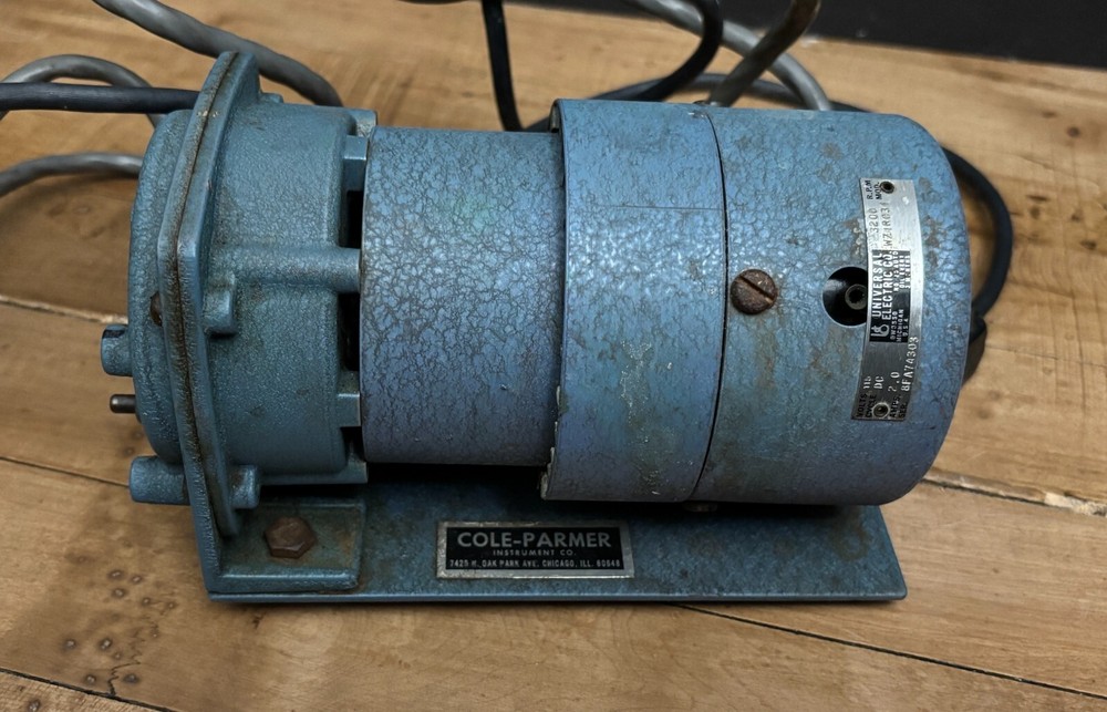 Cole Parmer Masterflex Pump motor w/ Masterflex Solid State Speed Controller