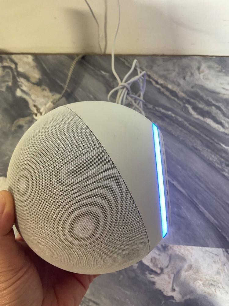 Amazon Echo 4th Gen Bluetooth Smart Speaker L4S3RE