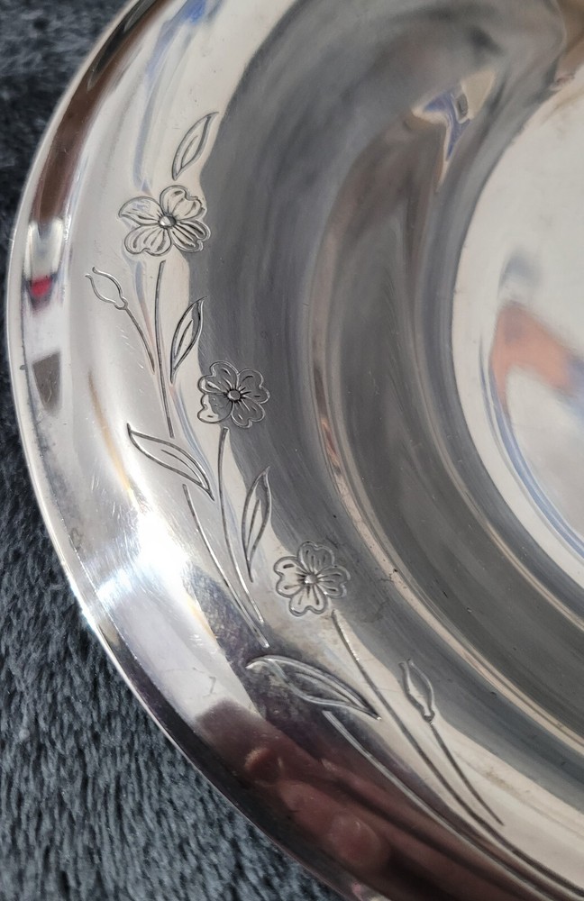 Vintage 1847 Rogers Bros Springtime Silver Plated Bread Tray Serving Piece