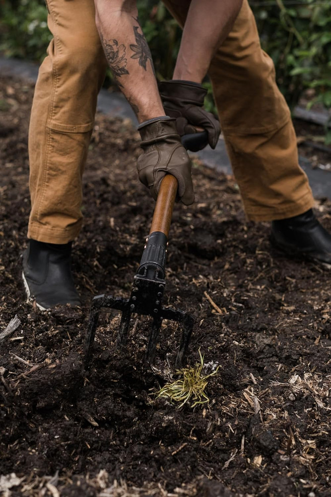 Folding Spading Fork - Versatile Gardening Tools for Digging, Aerating, and Tren