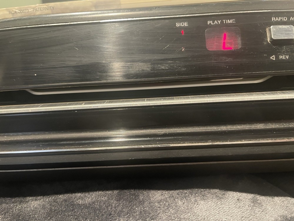 RCA SelectaVision CED Video Disc Player Model SFT 100 W - Powers Spins -Untested