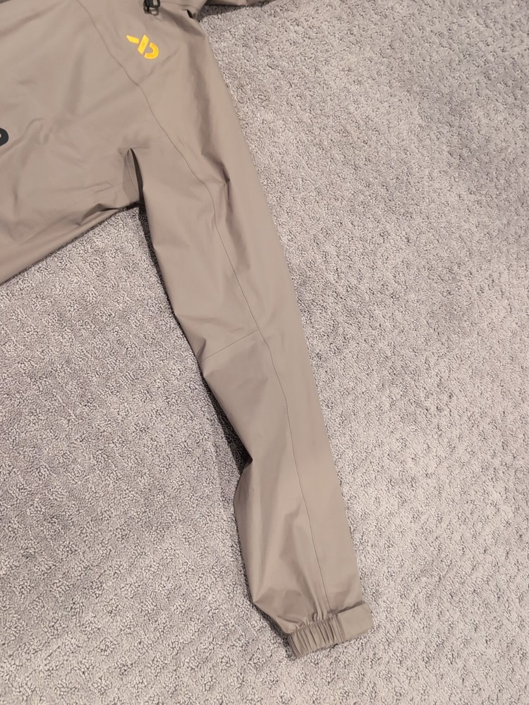 First Lite Vapor Stormlight Rain Jacket Medium Walnut See Description