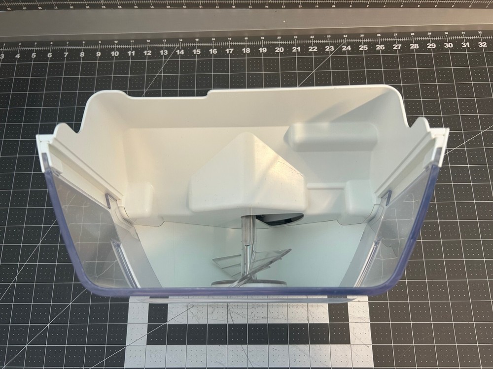 LG Refrigerator Ice Bin P# AKC55858901