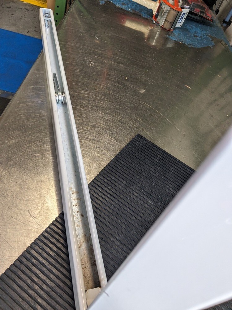 NASCO Tool Support 30 Lbs. Holding Capacity Swivel BH-S-36