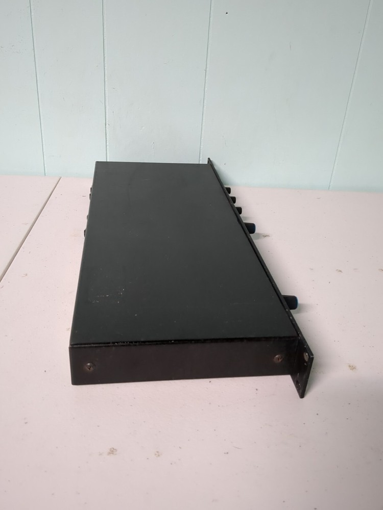 Rocktron Programmable Bass preamp/hush Guitar Rack Processor, Powers On/Untested