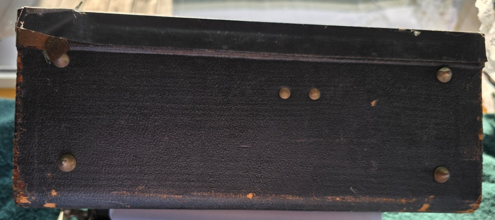 Excellent! 1936 "ERIKA" Typewriter "SERVICED" Original spools, Crinkle, case