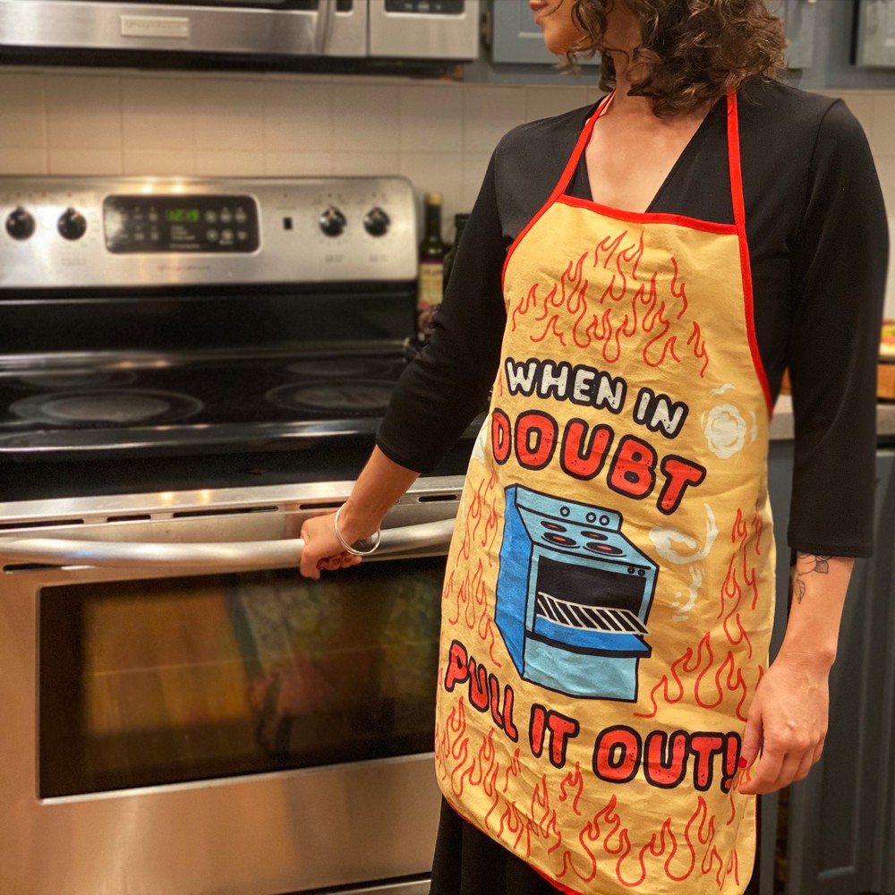 When In Doubt Pull It Out Apron Funny Oven Baking Cooking Graphic Kitchen Smock