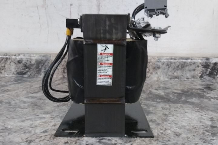 Square D 9070T3000D1 240VAC; 480VAC Input 3 kVA Control Transformer (C)