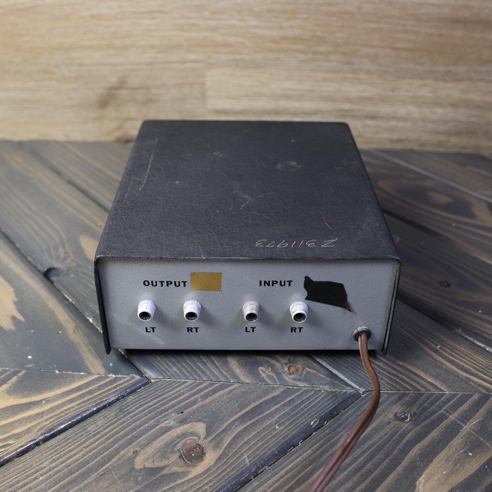 Vintage Stereo Audio Input Output Interface Box 10A5 Black Metal Enclosure Unit