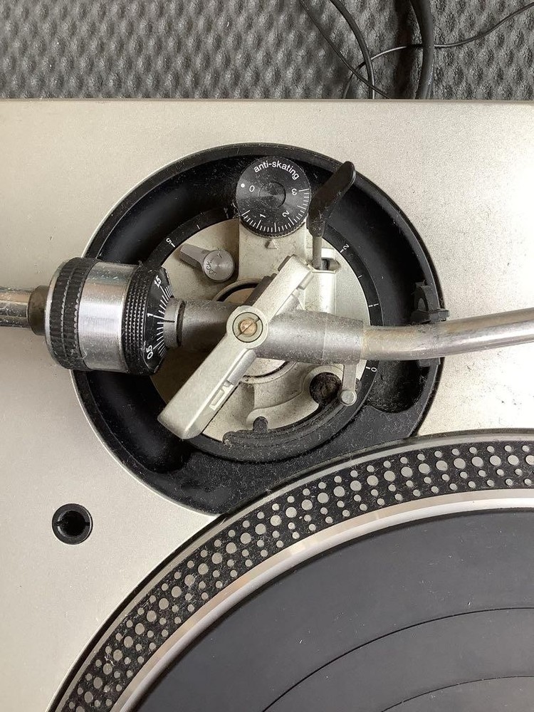 Technics Turntable Sl1200Mk3D