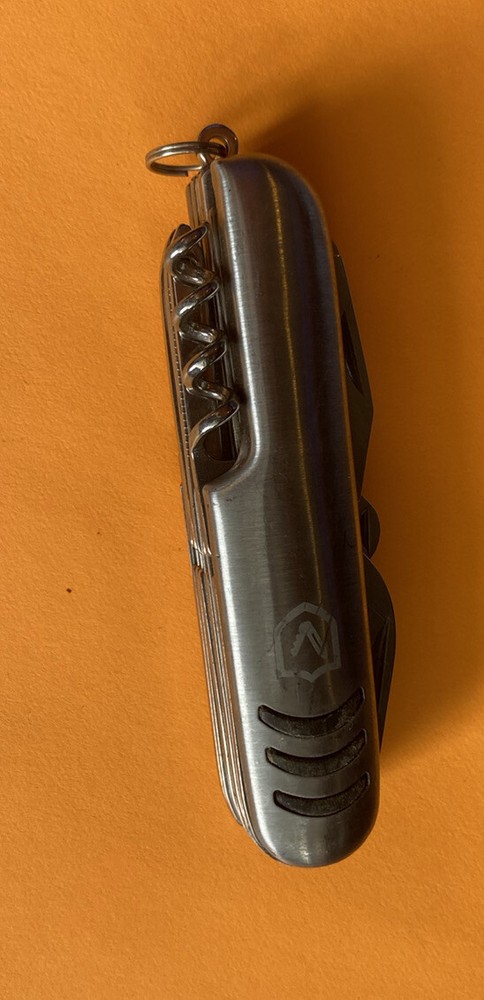 *PRE-OWNED-UNBRANDED-STAINLESS 10 FUNCTION MULTI-TOOL KEY CHAIN-FREE SHIPPING*