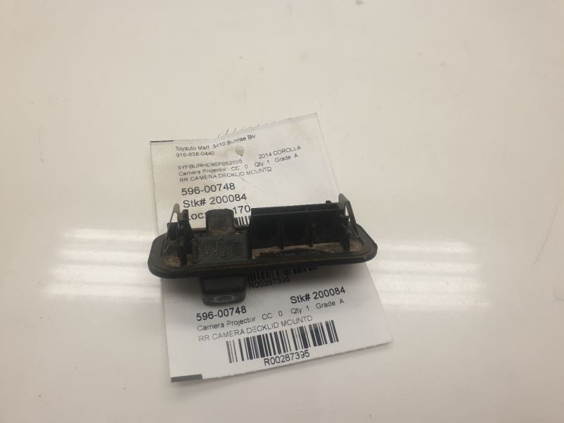 14-16 TOYOTA COROLLA REAR VIEW DECKLID MOUNTED CAMERA / PROJECTOR ASSEMBLY