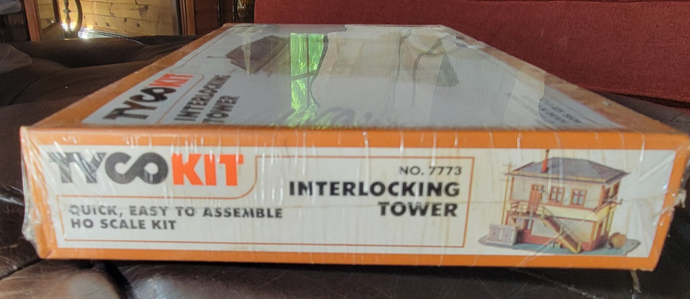 TYCO KIT # 7773 INTERLOCKING TOWER HO SCALE KIT NIB Sealed